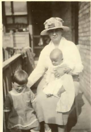 1922